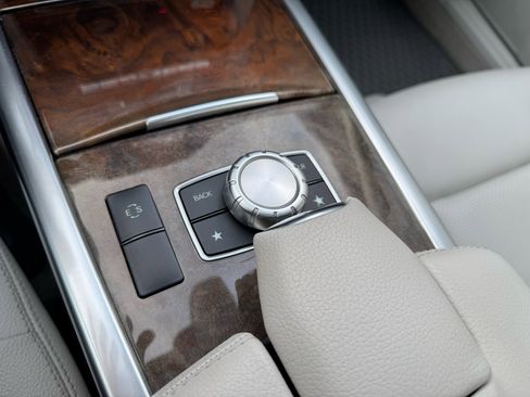 Used 2014 Mercedes-Benz E 350 4MATIC Wagon image 26