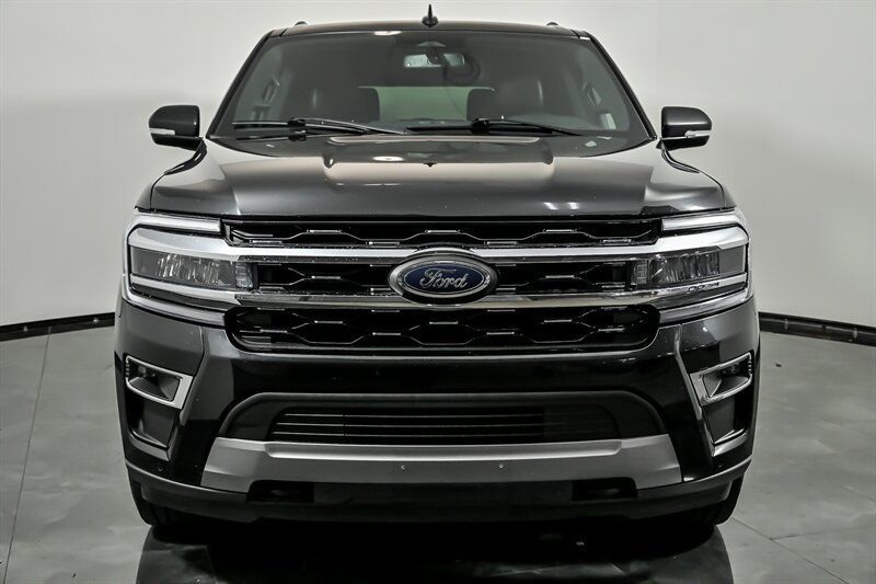 Used 2022 Ford Expedition Limited AWD/4WD image 4