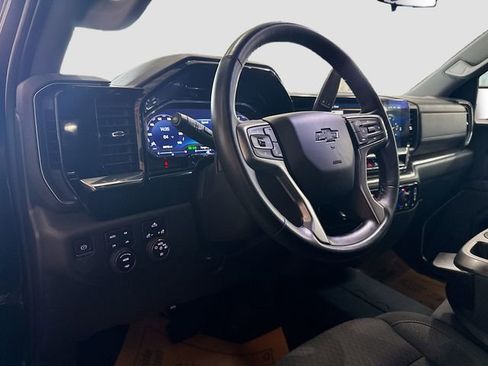 Used 2023 Chevrolet Silverado 1500 LT Trail Boss w/ LPO, Dark Essentials Package AWD/4WD image 10