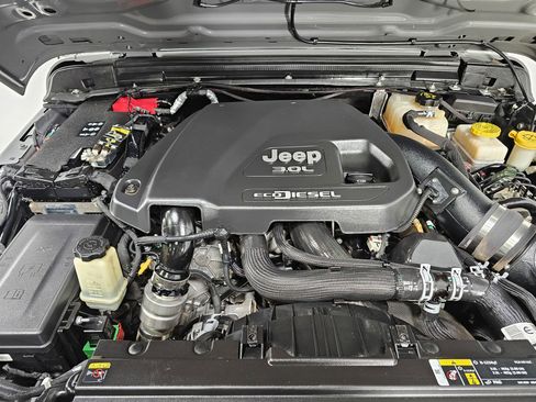 Used 2020 Jeep Wrangler Unlimited Rubicon AWD/4WD image 3
