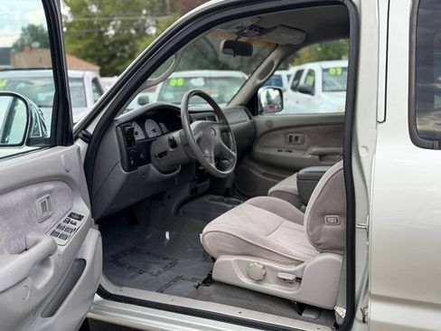 Used 2003 Toyota Tacoma PreRunner RWD image 14