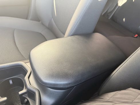 Used 2024 Toyota RAV4 LE image 21