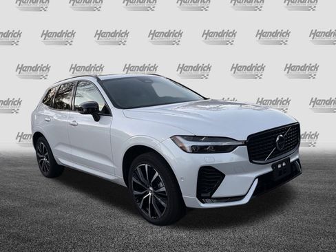 Certified 2025 Volvo XC60 B5 Plus image 2