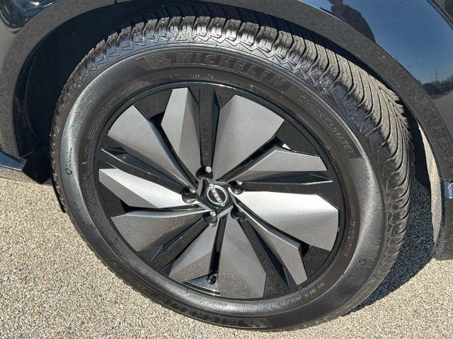 Used 2024 Nissan Ariya AWD image 7