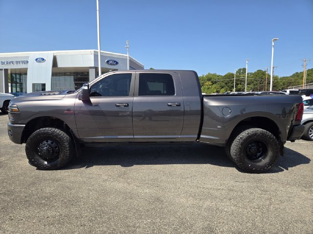 Used 2026 RAM 3500 Laramie AWD/4WD image 4