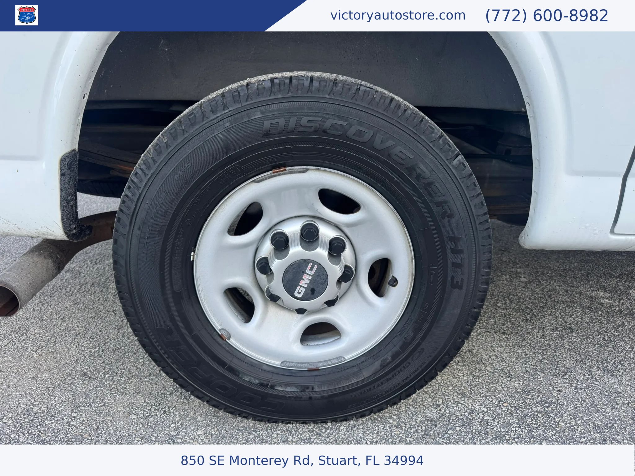 Used 2014 GMC Savana 2500 RWD image 9