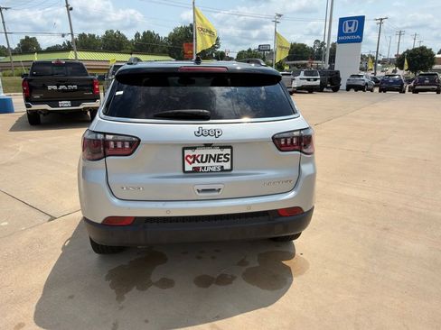 Used 2025 Jeep Compass Limited AWD/4WD image 9