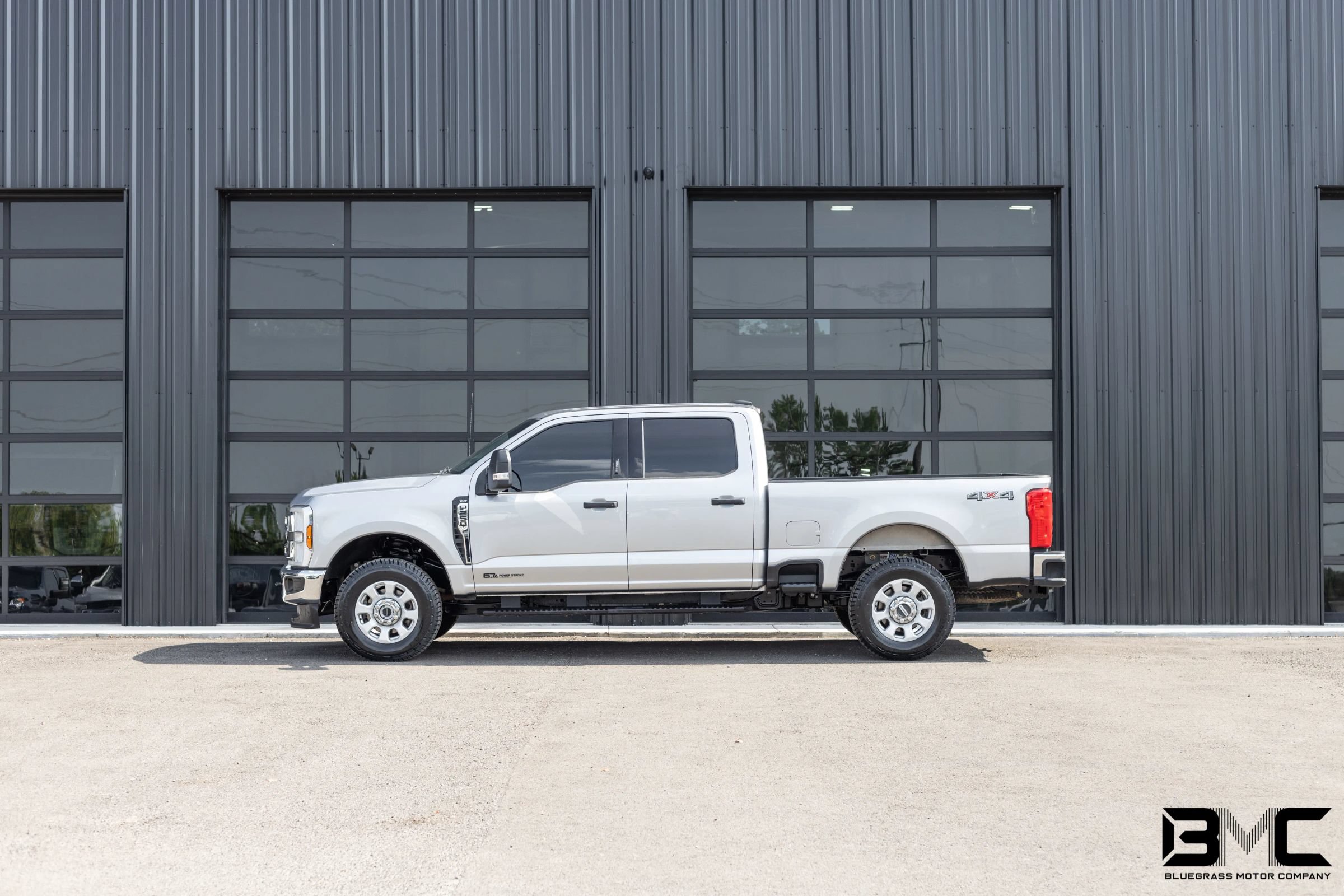 Used 2024 Ford F250 XLT AWD/4WD image 1