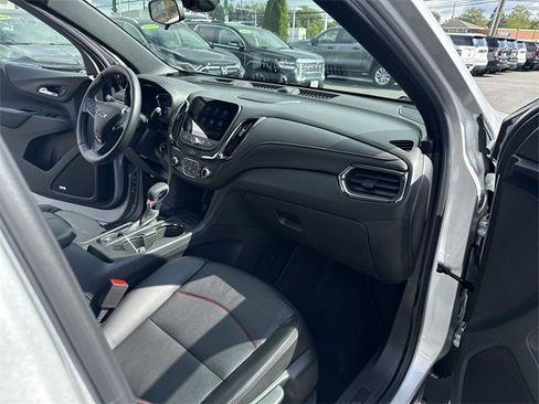 Used 2022 Chevrolet Equinox RS w/ RS Leather Package image 29