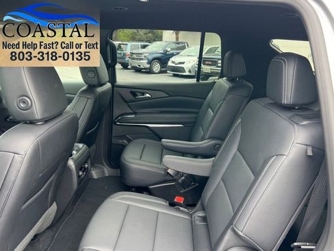 Used 2026 Chevrolet Traverse LT FWD image 13
