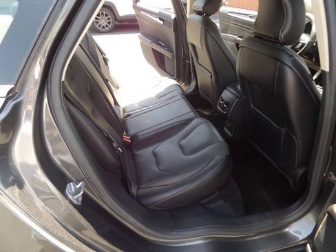 Used 2018 Ford Fusion Titanium AWD/4WD image 28