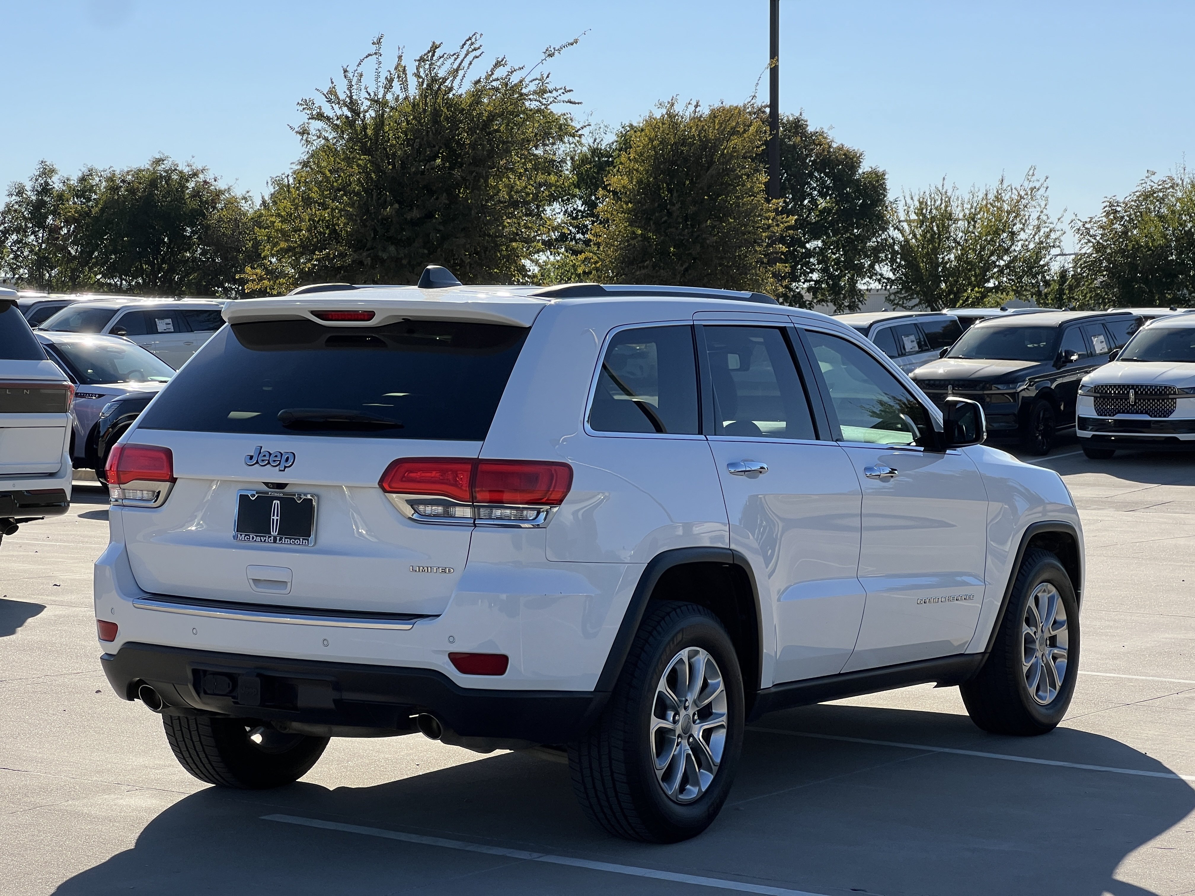 Used 2014 Jeep Grand Cherokee Limited w/ Trailer Tow Group IV RWD image 9