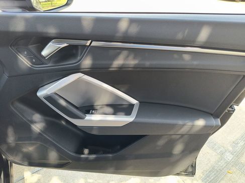 Used 2025 Audi Q3 2.0T Premium w/ Convenience Package image 32