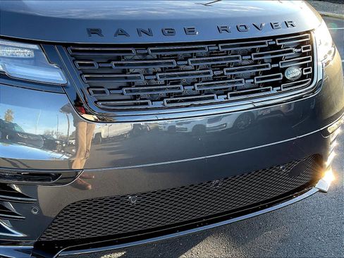 New 2025 Land Rover Range Rover Velar Dynamic SE image 34