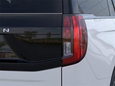 New 2026 Ford Expedition Active image 21