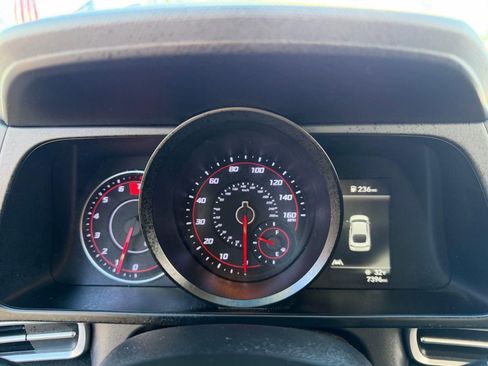 Used 2022 Hyundai Elantra SEL image 23