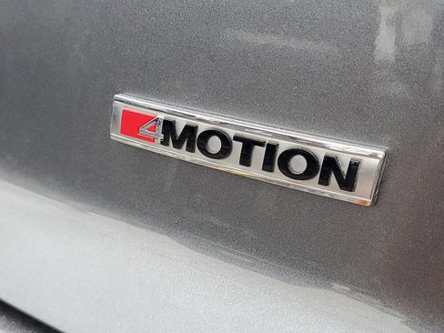 Used 2020 Volkswagen Atlas Cross Sport SE w/ Panoramic Sunroof Package image 8