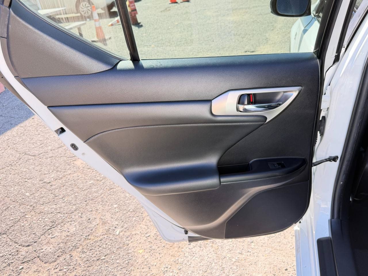 Used 2015 Lexus CT 200h w/ Navigation Package FWD image 28