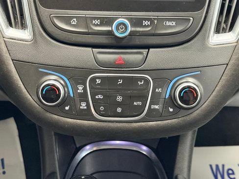 Used 2019 Chevrolet Malibu LT FWD image 11