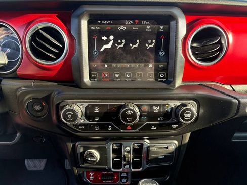 Used 2023 Jeep Gladiator Rubicon AWD/4WD image 21