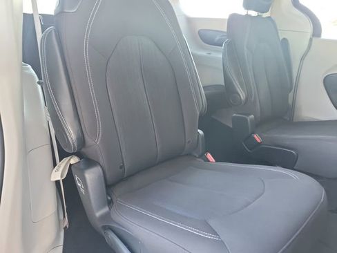 Used 2024 Chrysler Voyager LX image 25