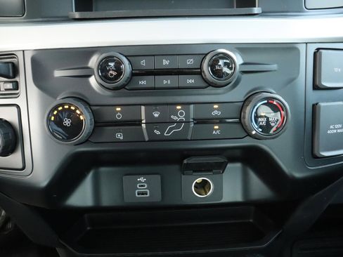 Used 2024 Ford F450 XL w/ XL Chrome Package image 9