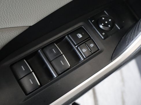 Used 2023 Toyota RAV4 XLE w/ Convenience Package AWD/4WD image 12