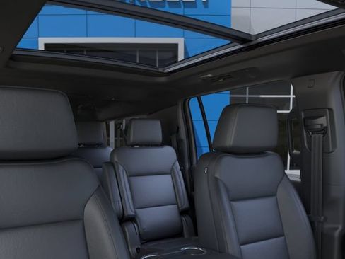 New 2026 Chevrolet Suburban Z71 AWD/4WD image 24