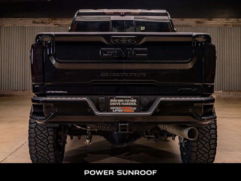 Used 2025 GMC Sierra 2500 AT4 w/ AT4 Premium Plus Package image 8