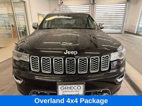 Used 2018 Jeep Grand Cherokee Overland image 2