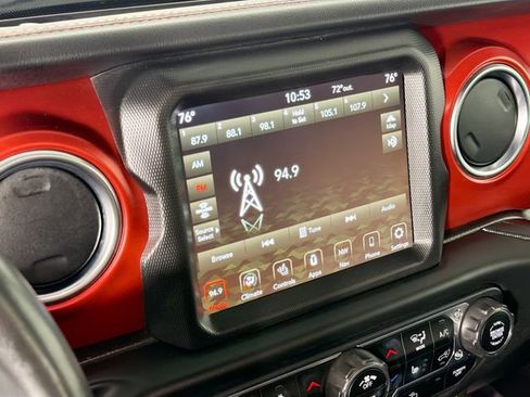 Used 2022 Jeep Wrangler Unlimited Rubicon w/ LED Lighting Group AWD/4WD image 15