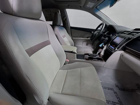 Used 2012 Toyota Camry XLE image 29