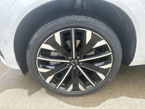 New 2026 Volvo XC60 T8 Ultra w/ Protection Package Premier AWD/4WD image 8
