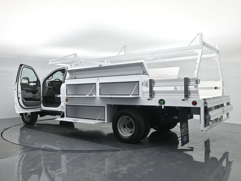 New 2024 Ford F350 XL w/ XL Chrome Package image 29