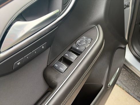 Certified 2025 Buick Envision Sport Touring AWD/4WD image 29