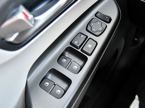 Used 2023 Hyundai Kona SE image 31