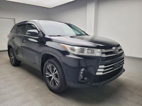 Used 2019 Toyota Highlander LE image 13