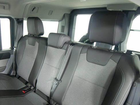 Used 2025 INEOS Grenadier Station Wagon AWD/4WD image 35