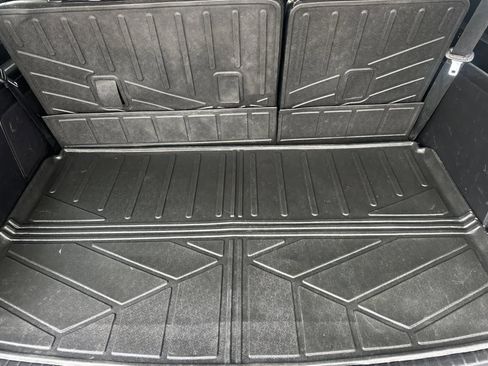 Used 2019 Ford Expedition Max Platinum image 17