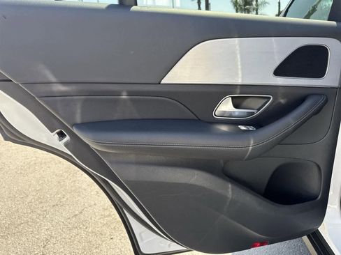 Used 2024 Mercedes-Benz GLE 350 4MATIC image 27