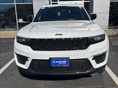 New 2025 Jeep Grand Cherokee Limited w/ Black Appearance Package