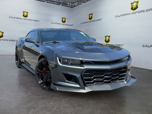 Used 2014 Chevrolet Camaro SS w/ RS Package RWD image 3