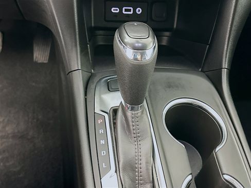 Used 2020 Chevrolet Equinox LT image 25