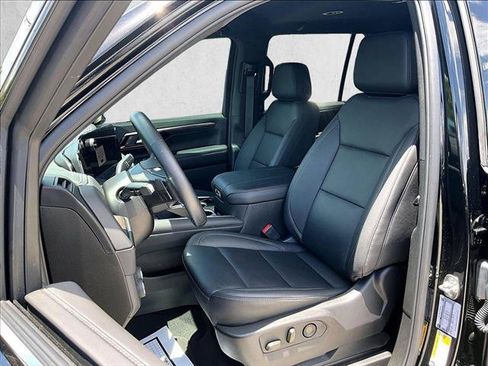 Used 2026 Chevrolet Tahoe LT w/ Comfort Package RWD image 26