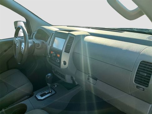 Used 2020 Nissan Frontier SV w/ Midnight Edition Floor Mats image 28