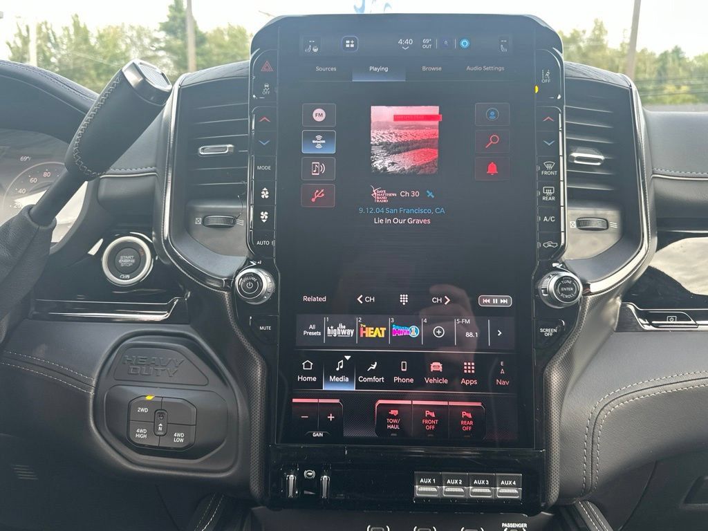 New 2027 RAM 2500 Limited AWD/4WD image 18
