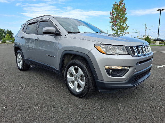 Used 2020 Jeep Compass Latitude w/ Popular Equipment Group AWD/4WD image 1
