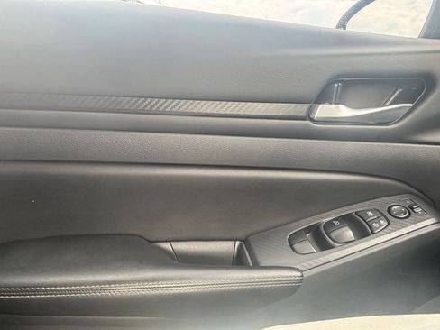 Used 2025 Nissan Altima 2.5 SV FWD image 18