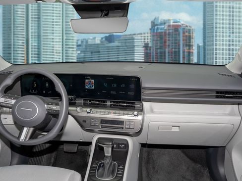 Used 2025 Hyundai Kona SEL image 20