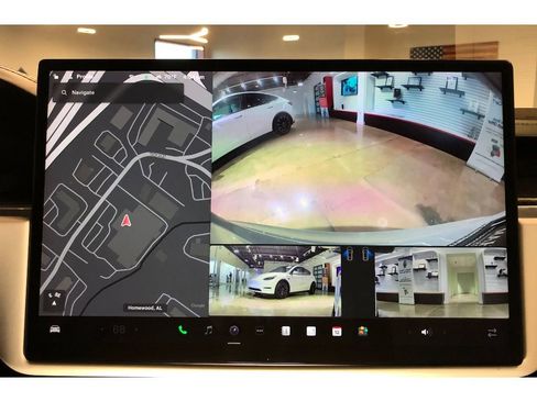 Used 2022 Tesla Model S Plaid image 32